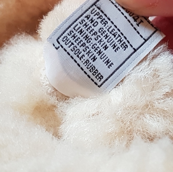 Ugg boots - Picture 16 of 16